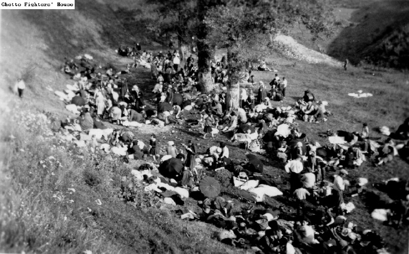 Waiting for Death - Pogulanka Forest 1941